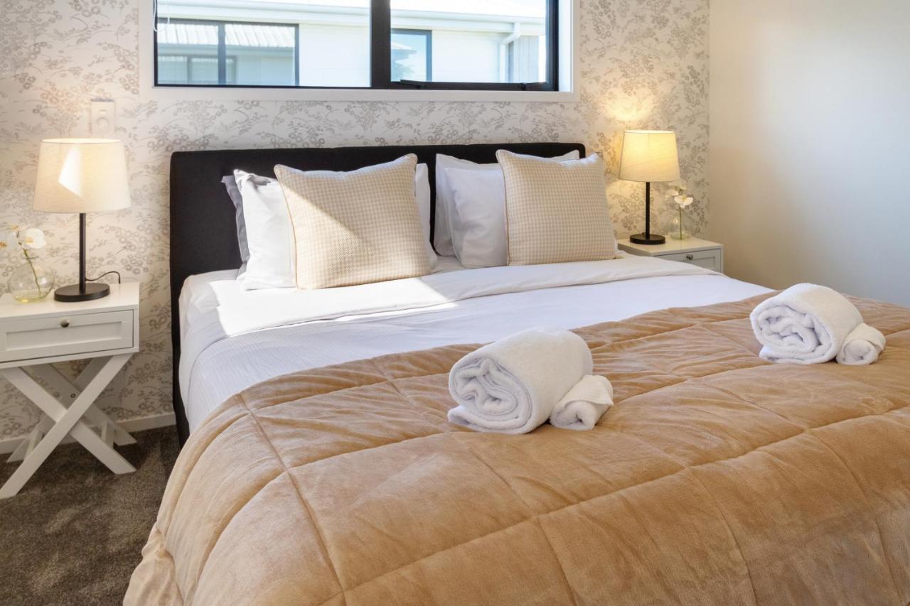 Beachside Bliss: 1 Bed 1 Bath Christchurch Extérieur photo