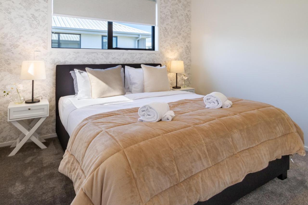 Beachside Bliss: 1 Bed 1 Bath Christchurch Extérieur photo